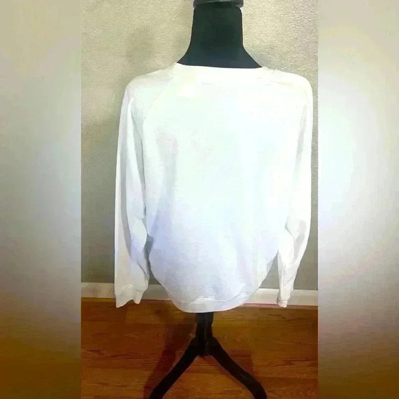 Levis Women's Relaxed Graphic Logo Crew Sweatshirt White In Size Medium - Picture 3 of 5